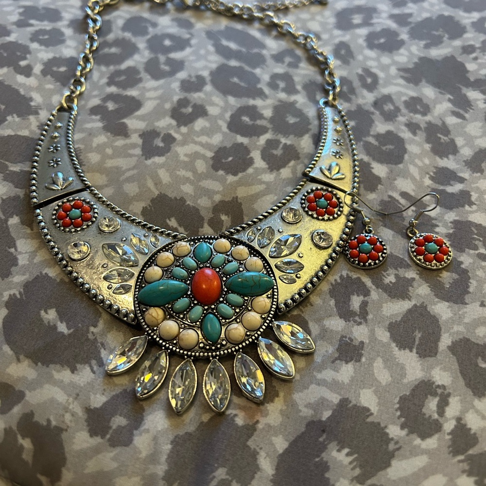 Elegant Silver and Turquoise Necklace Set